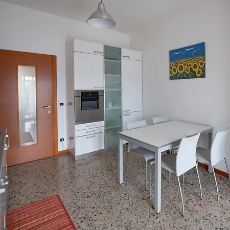 Tutte Le Comodita Sul Apartament